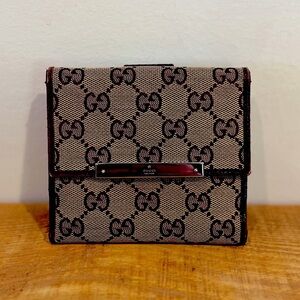 GUCCI Authentic monogram compact wallet bifold with‎ coin pouch EUC